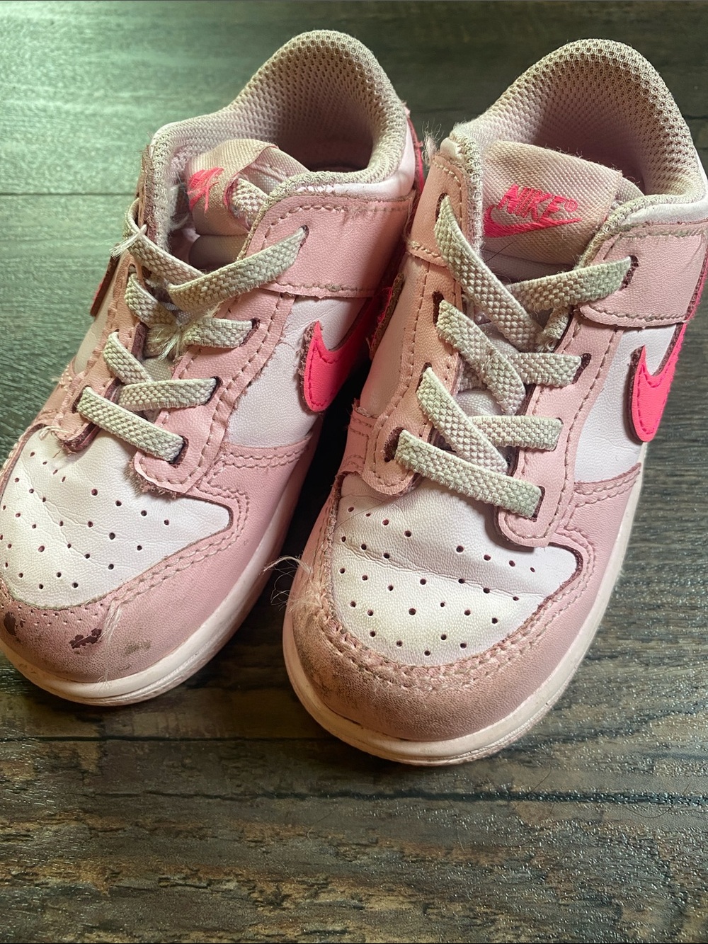 Nike Kids Pink and Hot Pink Low-Top Sneakers